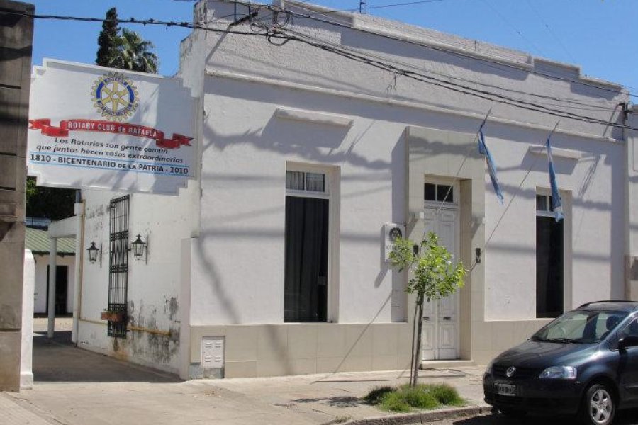 la sede de la instituci&oacute;n de servicio.