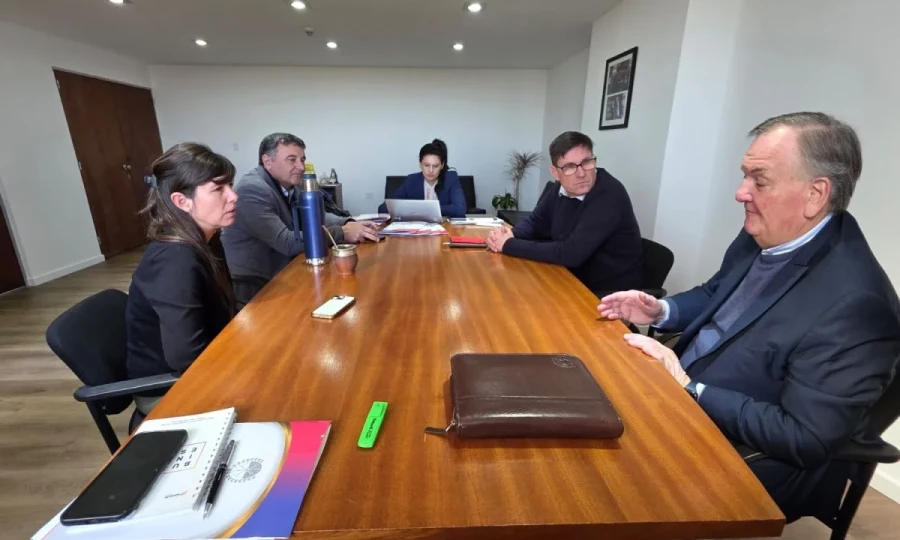 El reciente encuentro de los legisladores con funcionarios de Educaci&oacute;n.