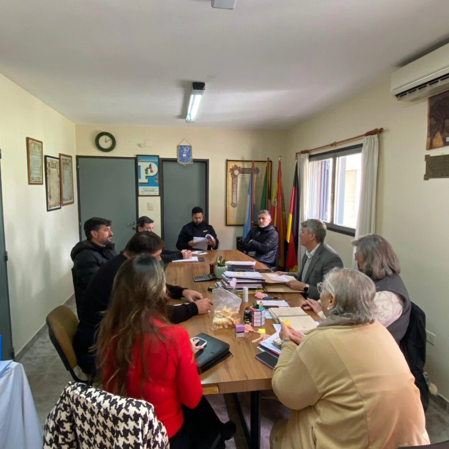 El acto de apertura de la licitaci&oacute;n.
