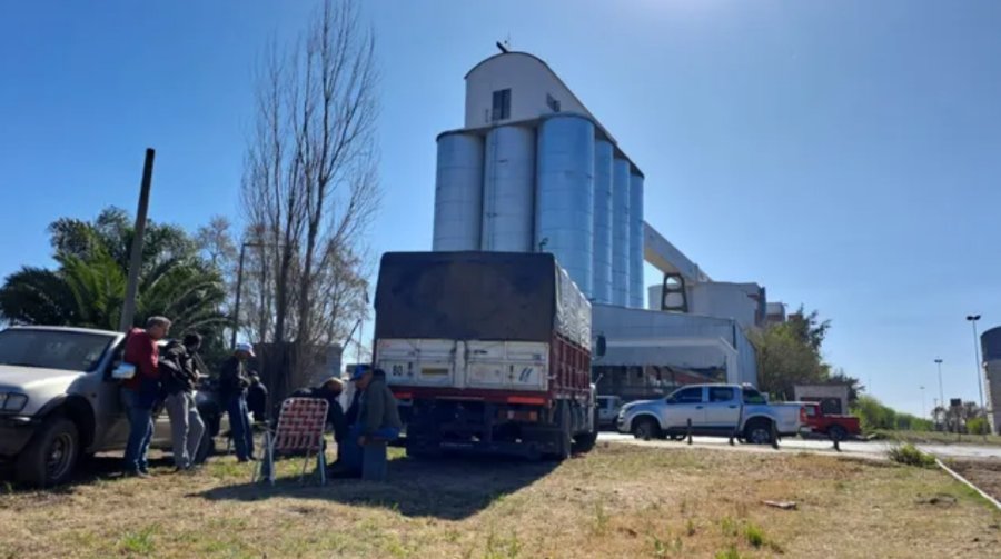 La causa se inici&oacute; hace casi tres a&ntilde;os cuando un grupo de transportistas acamparon una semana frente a la planta de Molinos Venado Tuerto.