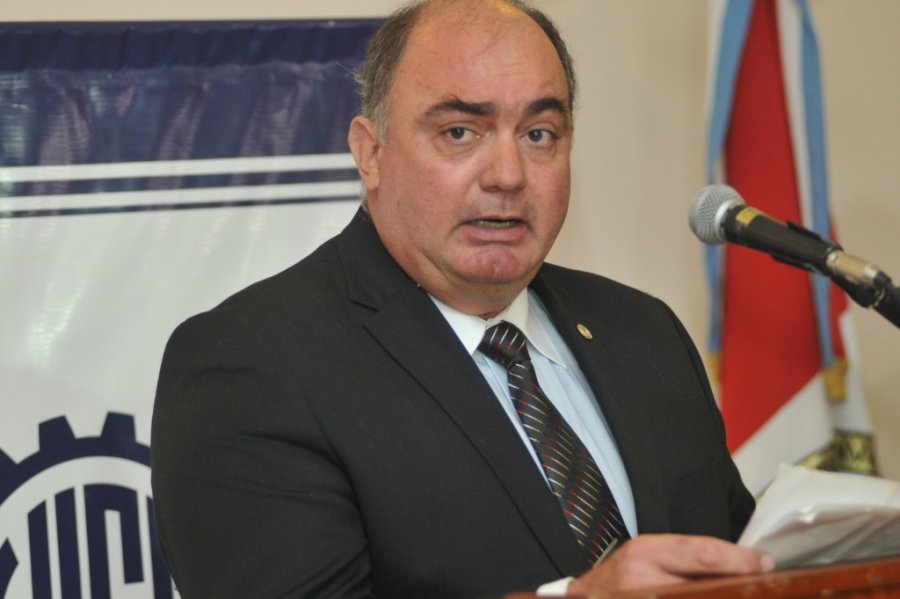 JAVIER MART&Iacute;N. Presidente de FISFE.