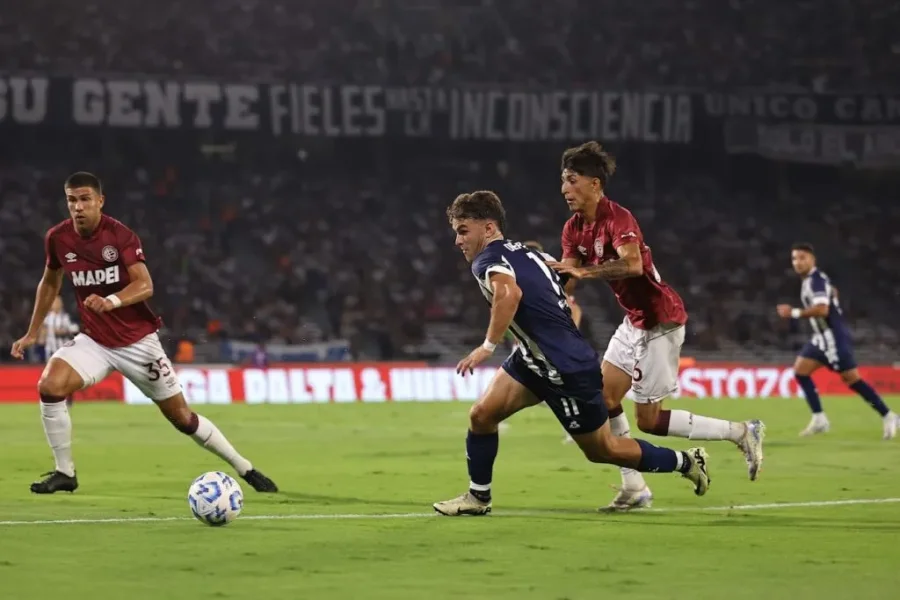 LAN&Uacute;S RECIBE A TALLERES DE C&Oacute;RDOBA