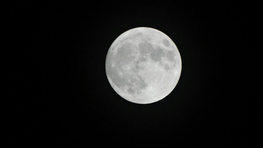 UN CIELO INOLVIDABLE. A partir de esta noche, la Luna llena de agosto ser&aacute; la gran protagonista durante las pr&oacute;ximas jornadas despu&eacute;s de que se esconda es astro Rey.