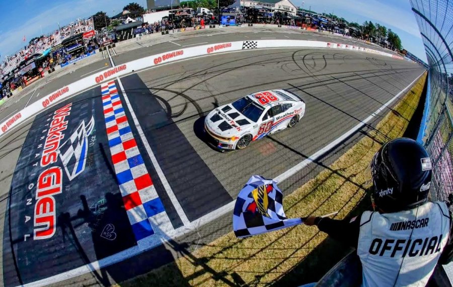 El neozeland&eacute;s Shane van Gisbergen venci&oacute; en Watkins Gleen.