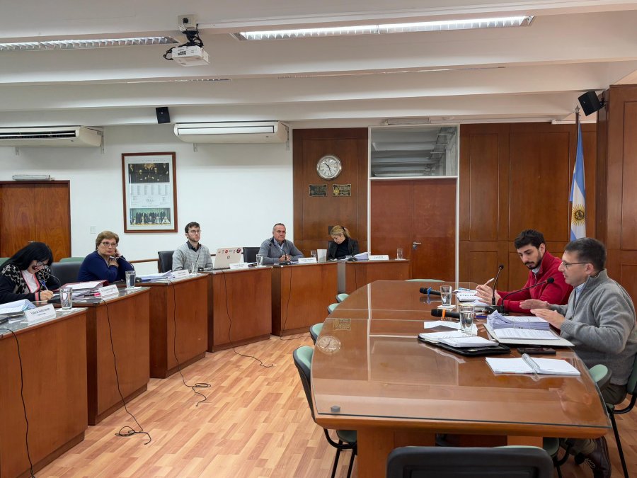 La reuni&oacute;n del lunes termin&oacute; con seis despachos para el jueves.
