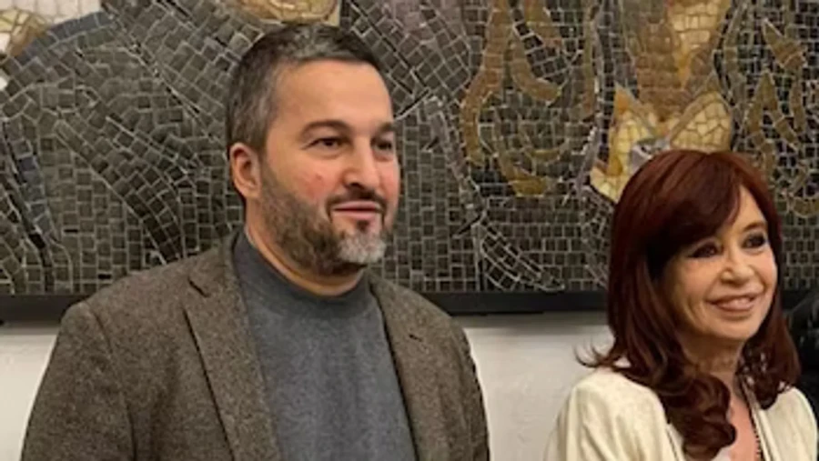 Garc&iacute;a Furfaro junto con Cristina Kirchner.