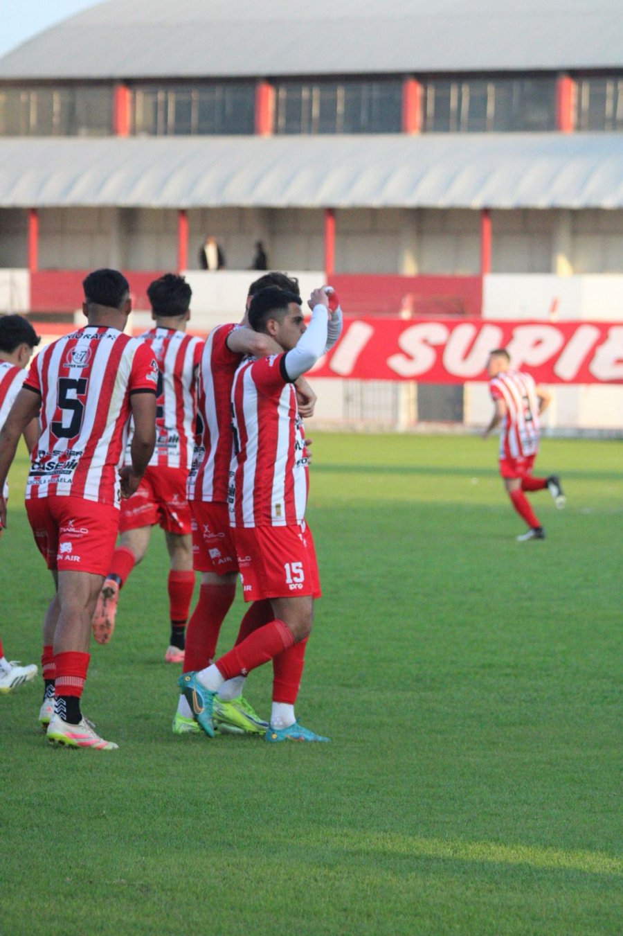LE ALCANZO. Con 15 minutos en cancha salv&oacute; el punto con un golazo.