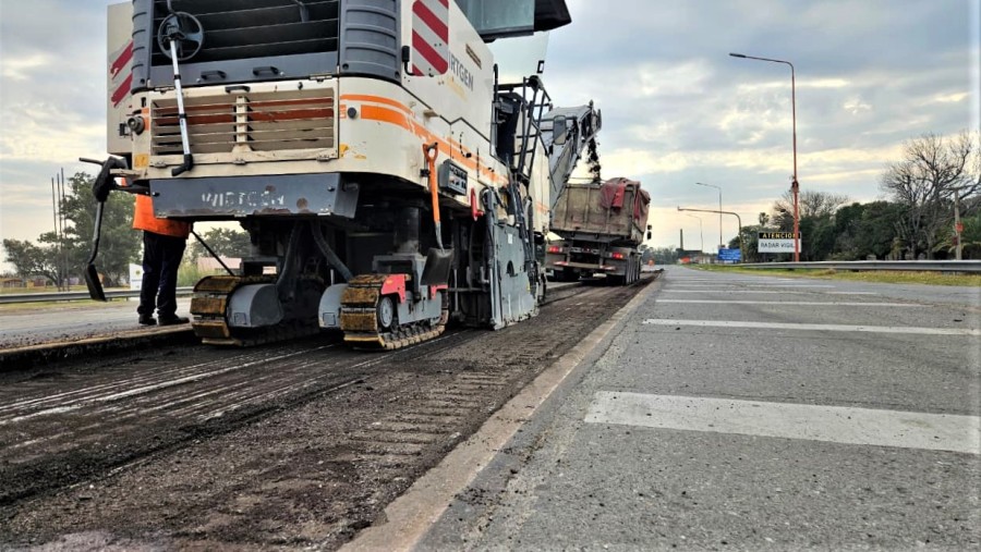 La recuperaci&oacute;n de RN 11 en Gobernador Crespo continuar&aacute; durante los pr&oacute;ximos d&iacute;as hasta completar toda la traves&iacute;a urbana.