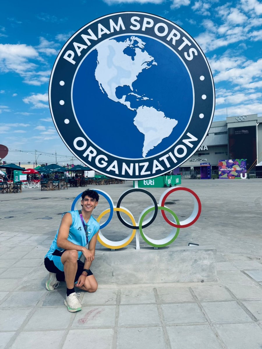 EN PARAGUAY. Tomy disfruta otra participaci&oacute;n internacional.