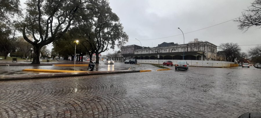 MARTES COPIOSO. El pronostico del tiempo se cumpli&oacute; y se registraron 40 mil&iacute;metros en Rafaela hasta la hora 17.
