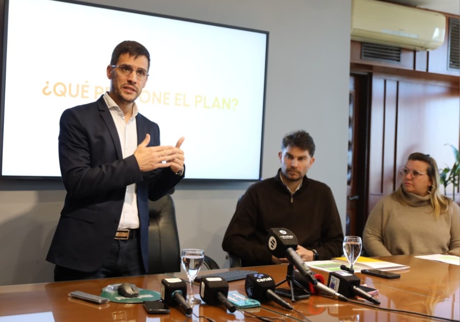 Viotti present&oacute; el Plan de Pavimentaci&oacute;n.