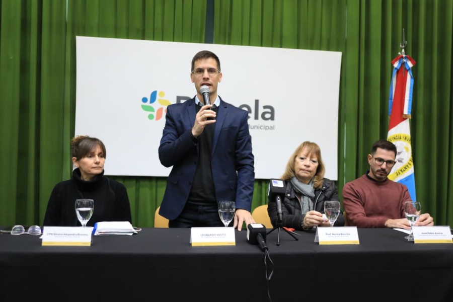 Fue en el Sal&oacute;n Verde del edificio municipal.