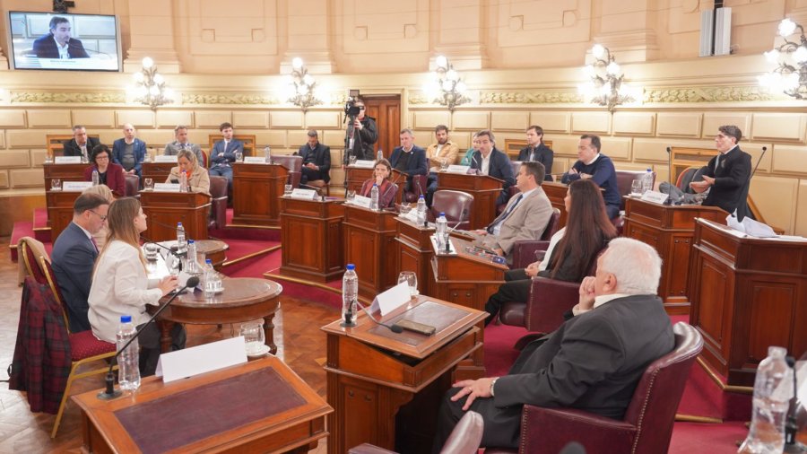 APROBACION. La Comisi&oacute;n de Poder Judicial emiti&oacute; este jueves dictamen de mayor&iacute;a en la Convenci&oacute;n Reformadora.