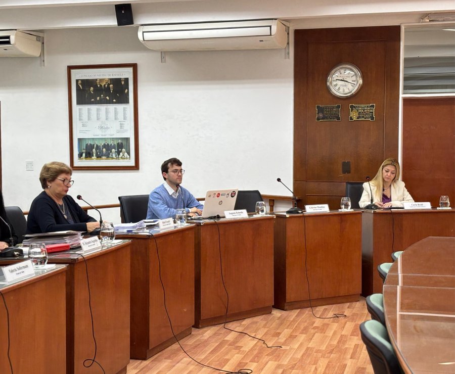 El bloque de concejales oficialistas ahora se muestra m&aacute;s compacto y sale a cruzar cada cr&iacute;tica de la oposici&oacute;n.