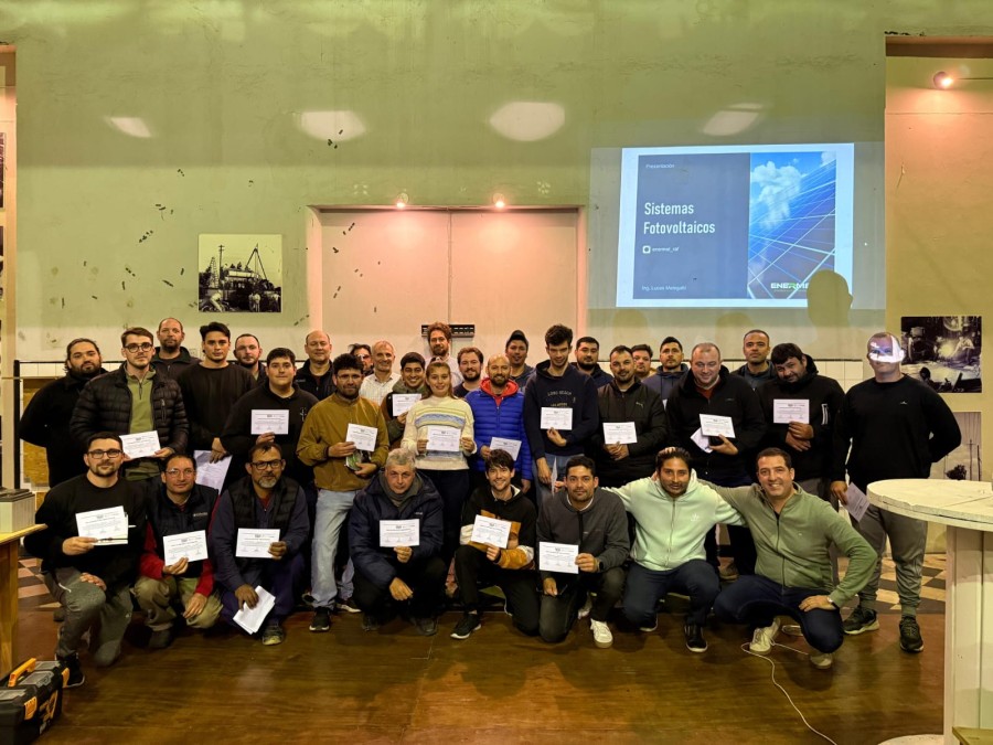 Promueve la capacitaci&oacute;n en oficios sustentables.