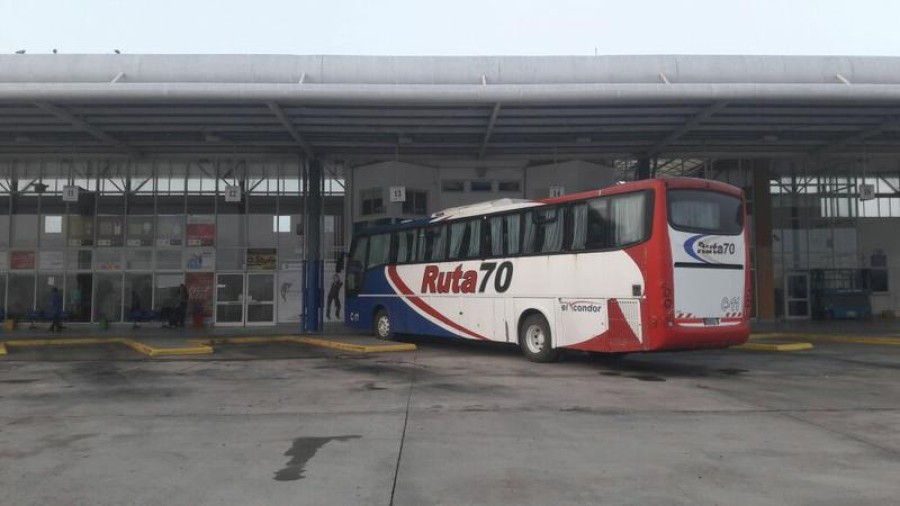 BOLETOS MAS CAROS. La Provincia autoriz&oacute; desde este viernes un aumento del 28% en las tarifas del colectivo interurbano.