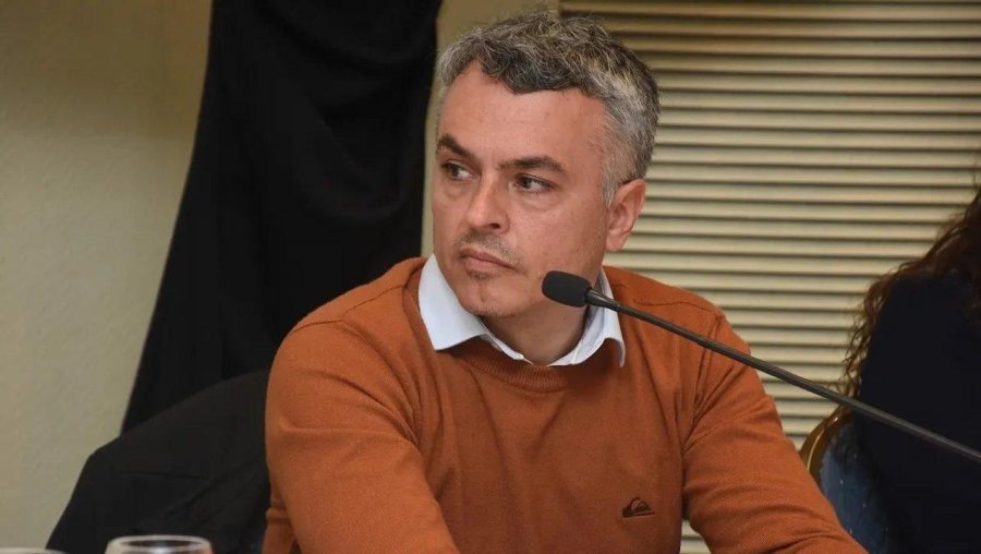 "COMPROMETE AL GOBIERNO". El diputado nacional Esteban Paul&oacute;n advirti&oacute; que lo de ANDIS puede ser solo la punta del iceberg.