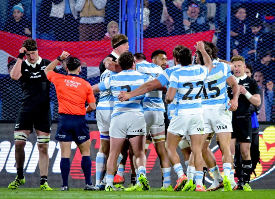LOS PUMAS SUPERARON A NUEVA ZELANDA EN V&Eacute;LEZ