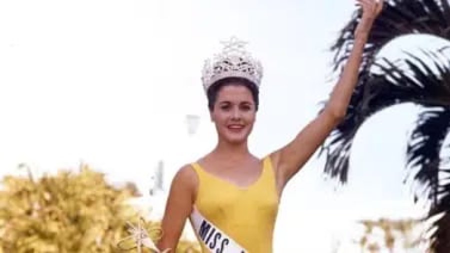 SANTAFESINA. Norma Beatriz Nolan, la &uacute;nica mujer argentina en conquistar la corona de Miss Universo.
