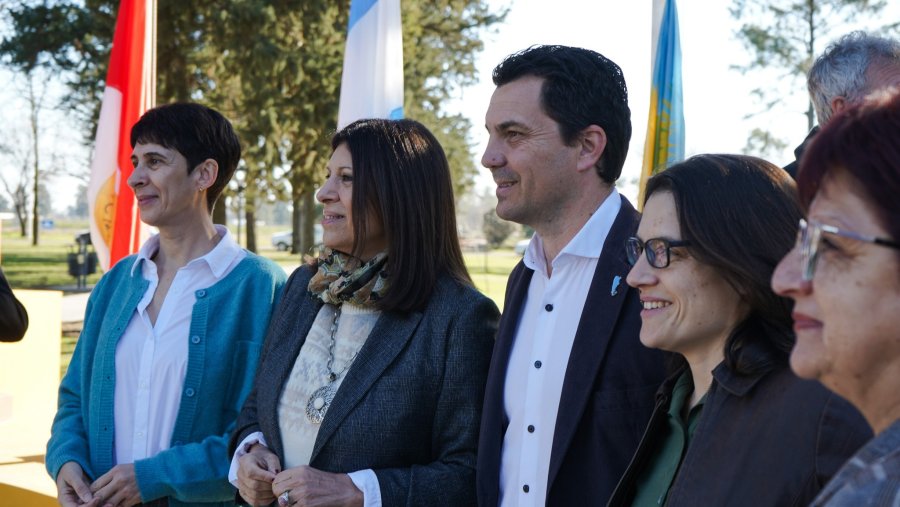 Andrea Ochat, Clara Garc&iacute;a, Mauro Gilabert y Maria Eugenia Gamero durante el acto.