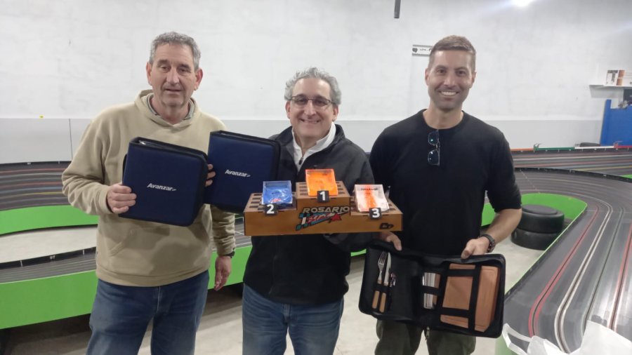 PODIO. Horacio Savino (2&ordm;), Pablo Zen&oacute;n (1&ordm;), Fernando Lo Menzo (3&ordm;).