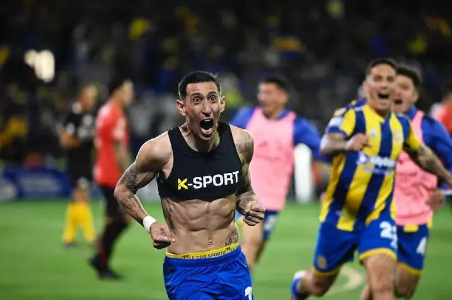 &Aacute;NGEL DI MAR&Iacute;A VIENE DE ANOTAR UN GOLAZO PARA EL TRIUNFO EN EL CL&Aacute;SICO