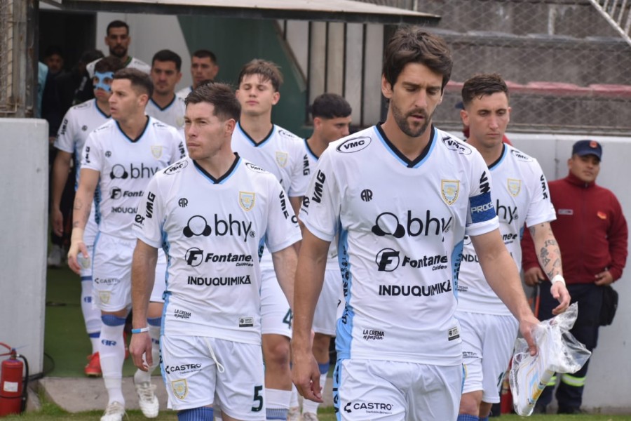 ALBERTENGO. / &ldquo;La &uacute;ltima imagen que tengo es que la pelota viene, voy a cabecear y de ah&iacute; siento como una especie de convulsi&oacute;n, porque se me puso dura la pierna izquierda".