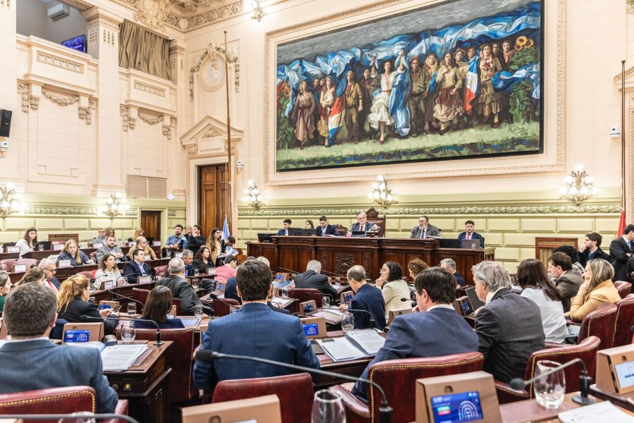EN LA LEGISLATURA. La Comisi&oacute;n Redactora acord&oacute; este lunes la redacci&oacute;n final de los dict&aacute;menes sobre R&eacute;gimen Municipal y los elev&oacute; al pleno para su tratamiento.
