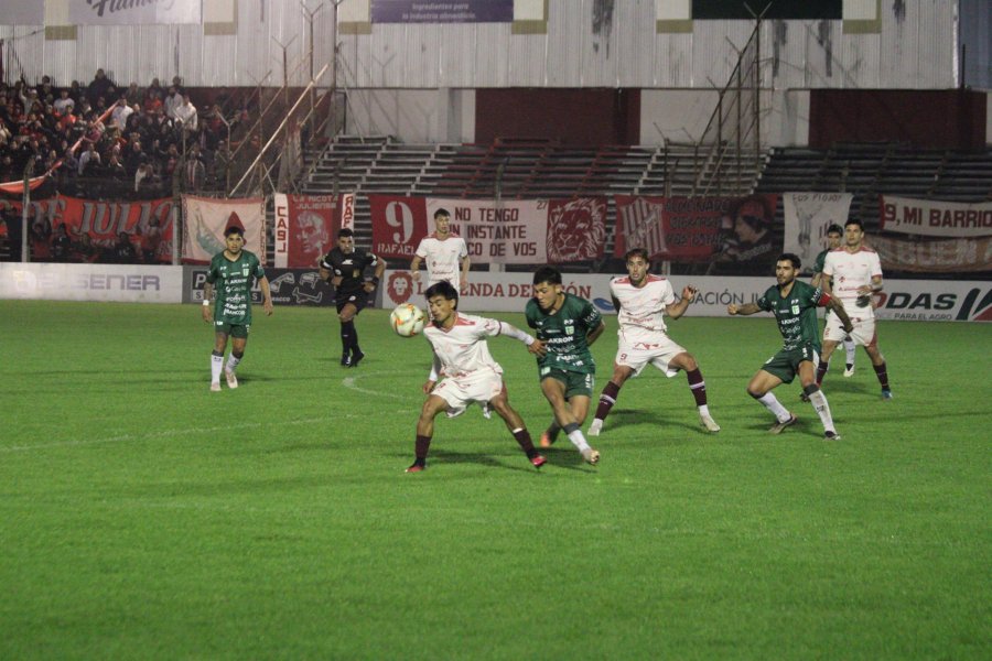 ESTUVO CERCA. Del Sole tuvo las chances del Le&oacute;n ante el elenco cordob&eacute;s.
