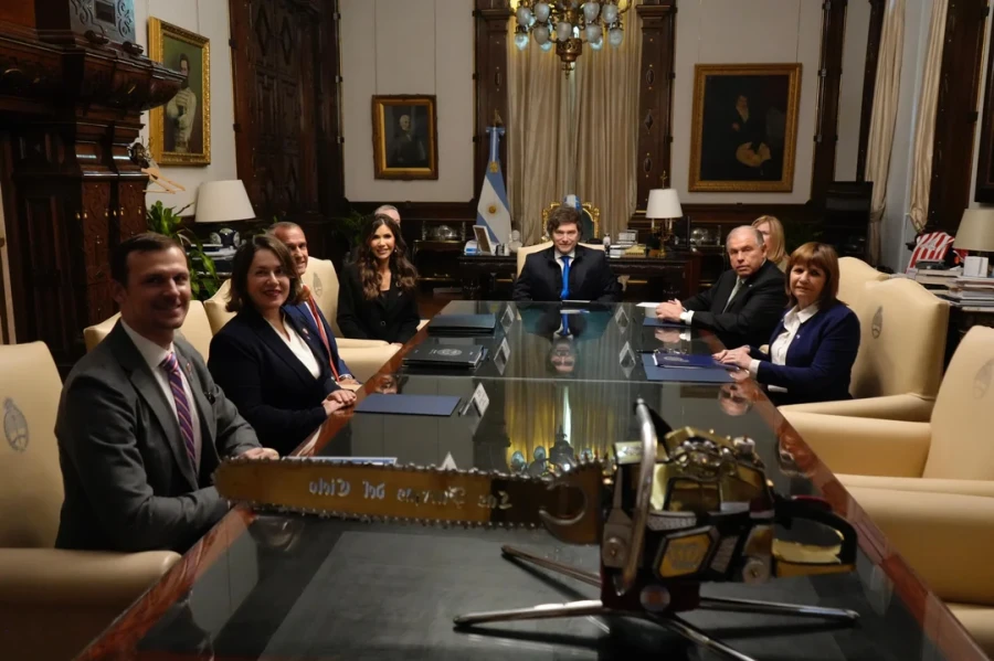 Kristi Noem impuls&oacute; el acuerdo sin la debida coordinaci&oacute;n previa con el Departamento de Estado.