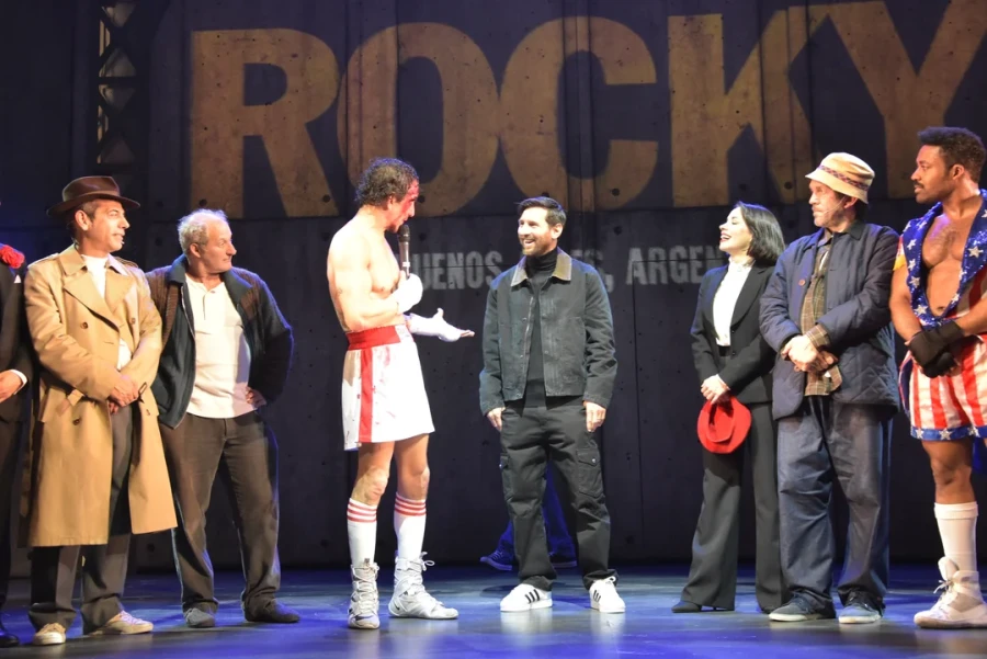 SORPRESA. El astro futbol&iacute;stico junto al reconocido actor.