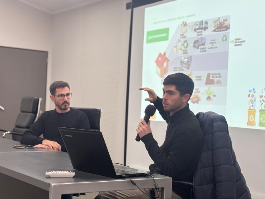 JORNADA DE CAPACITACION. Fue encabezada por el coordinador de Servicios P&uacute;blicos y Ambiente, Francisco Pereyra, y cont&oacute; con el acompa&ntilde;amiento del subsecretario del &aacute;rea, Juan Pablo Aversa.