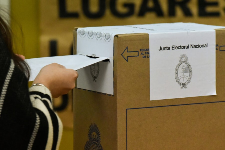 ELECCIONES EN BUENOS AIRES. M&aacute;s de 13 millones de bonaerenses elegir&aacute;n ma&ntilde;ana senadores y diputados provinciales para renovar la mitad de las bancas en cada c&aacute;mara legislativa.