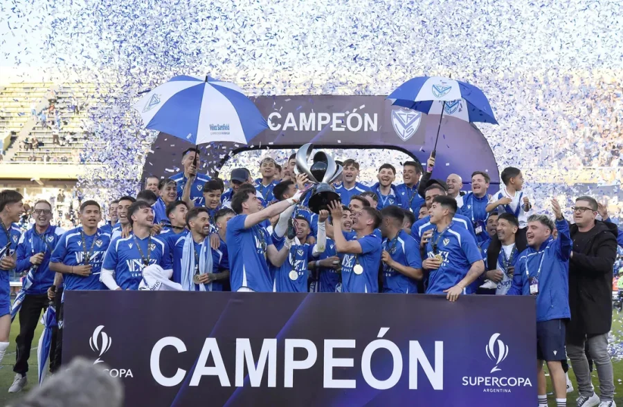 V&Eacute;LEZ GRIT&Oacute; CAMPE&Oacute;N EN ARROYITO