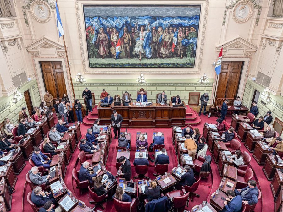 TRAS EL LARGO DEBATE. Este lunes se re&uacute;ne en Rosario la Comisi&oacute;n Redactora, para dar forma final a la reformas incorporadas a la Carta Magna.