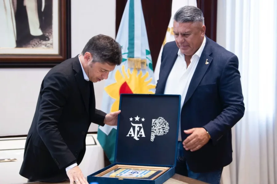 En julio, Kicillof y Tapia firmaron un convenio para utilizar el estadio &Uacute;nico Diego Armando Maradona.