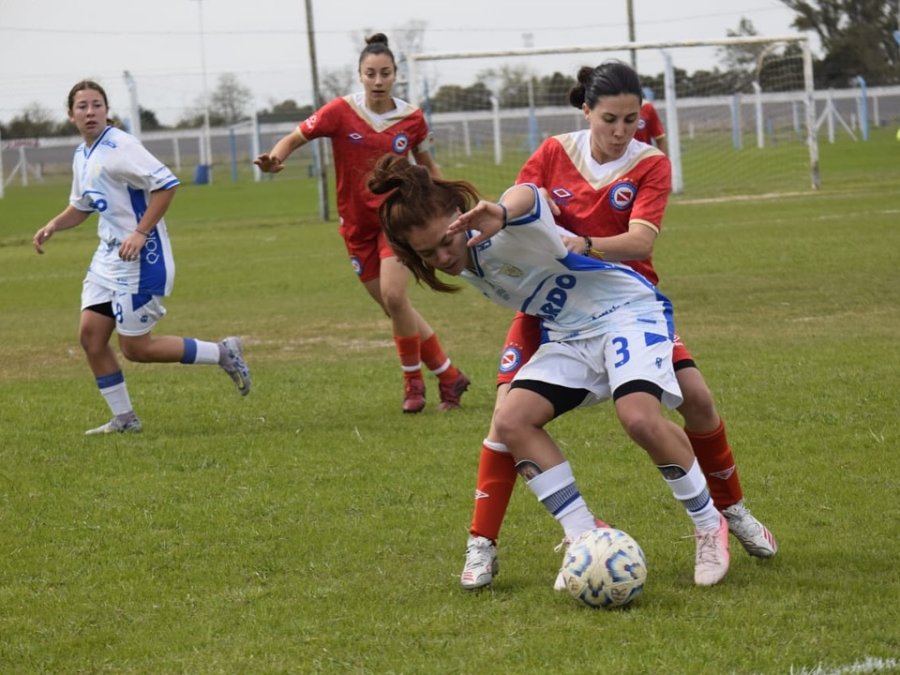 LA CREMA IGUAL&Oacute; CON ARGENTINOS JUNIORS