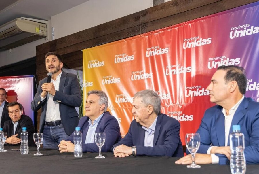 REFERENTES. Los gobernadores de Provincias Unidas, entre ellos el santafesino Maximiliano Pullaro, hicieron una demostraci&oacute;n de fuerza en C&oacute;rdoba.