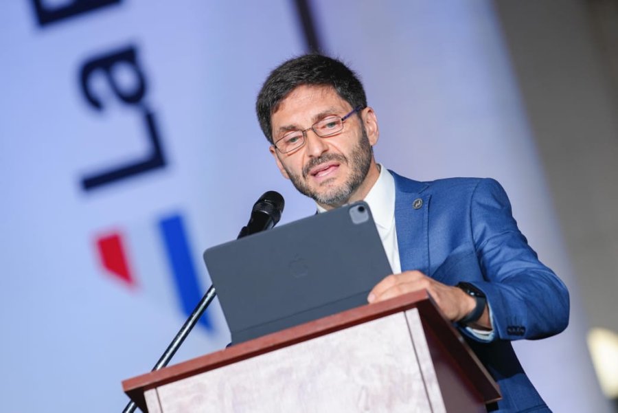 MAXIMILIANO PULLARO. El gobernador santafesino jur&oacute; como convencional y podr&aacute; presentarse para la reelecci&oacute;n en el 2027.
