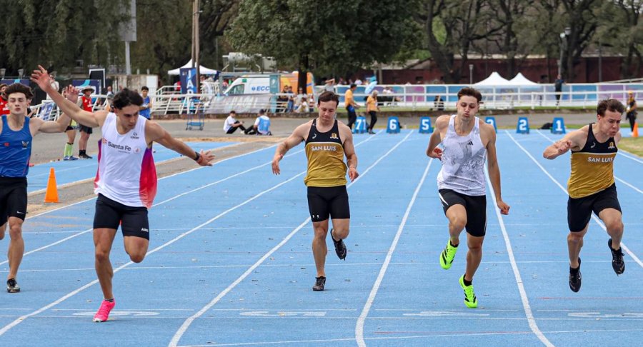 GRAN SPRINT. En los &uacute;ltimos metros el rafaelino hizo la diferencia.