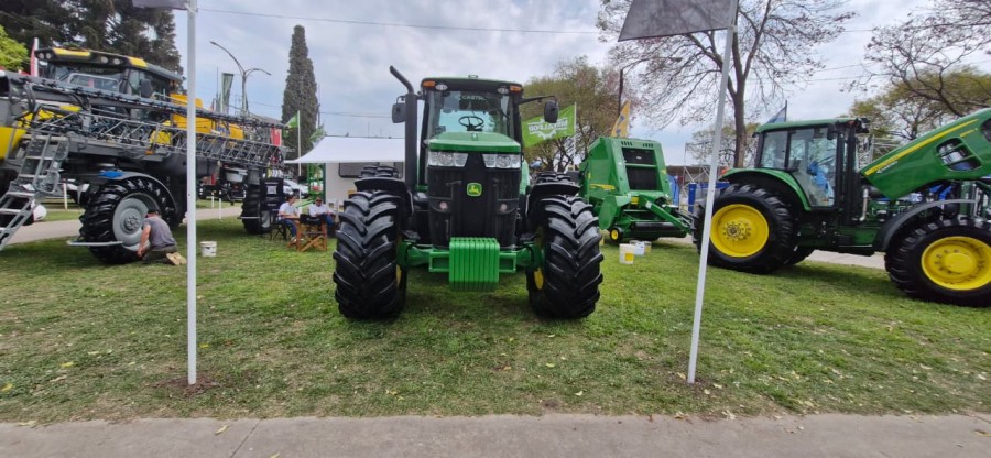 BIEN FIERRERA: La expo muestra, la mejor cara de la maquinaria agr&iacute;cola. "Los Castro", infaltables.
