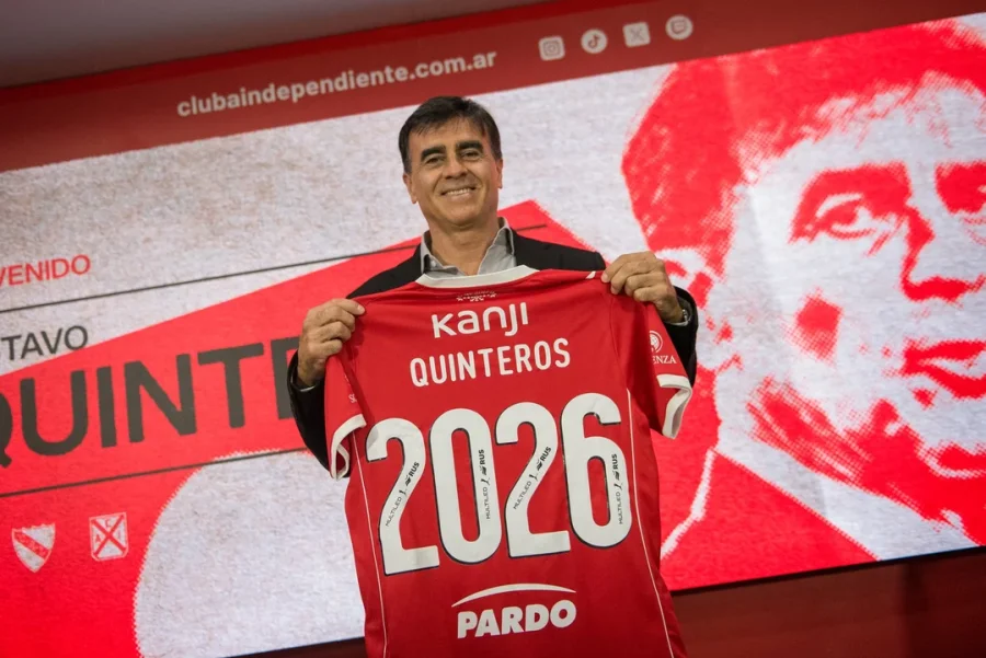 Gustavo Quinteros en su presentaci&oacute;n como DT de Independiente.