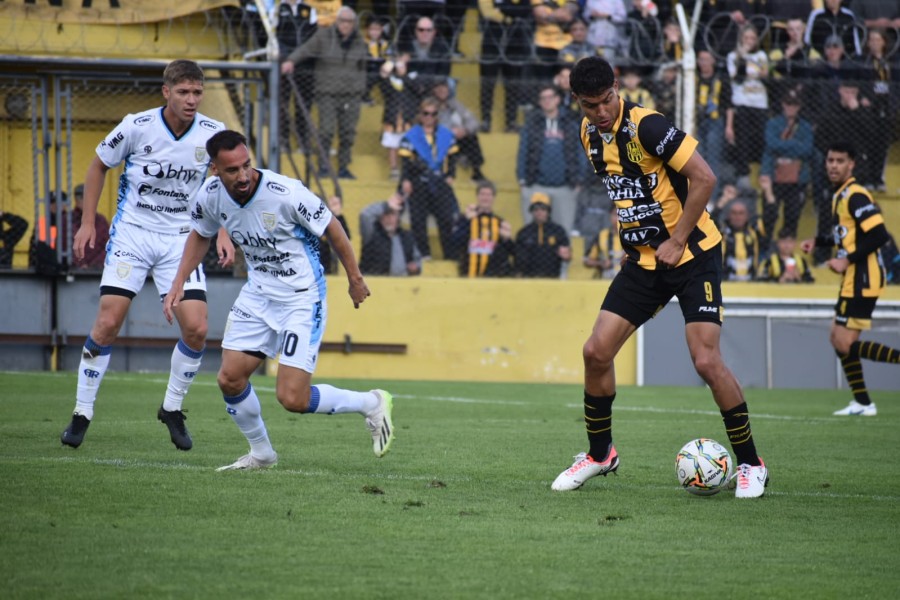 AFFRANCHINO JUG&Oacute; EN UNA POSICI&Oacute;N NO HABITUAL Y CUMPLI&Oacute; UN BUEN PARTIDO EN BAH&Iacute;A