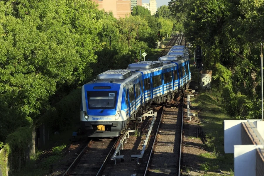 El Gobierno pidi&oacute; la conciliaci&oacute;n obligatoria en el conflicto con los trenes.