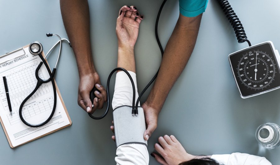 La hipertensi&oacute;n configura un riesgo importante para las afecciones cardiovasculares.
