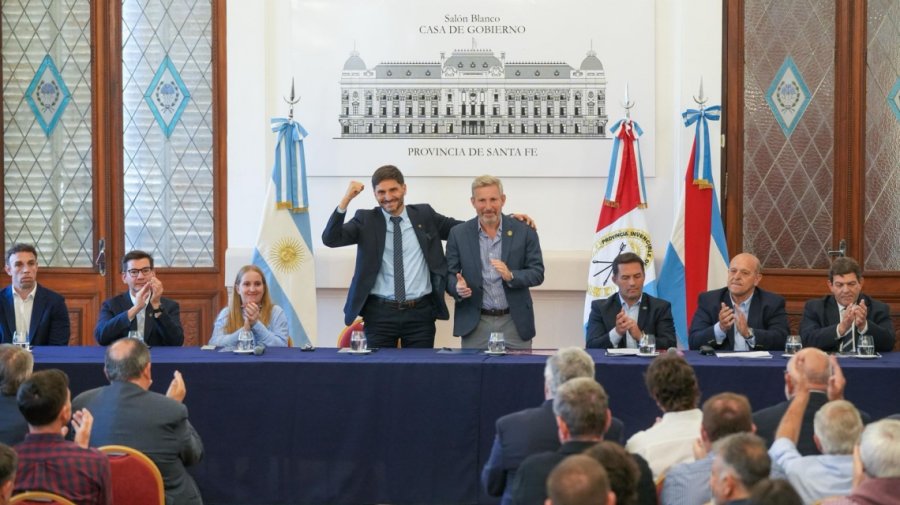 Se trata de un hecho in&eacute;dito para el rugby de las uniones de Santa Fe, Rosario y Entre R&iacute;os.