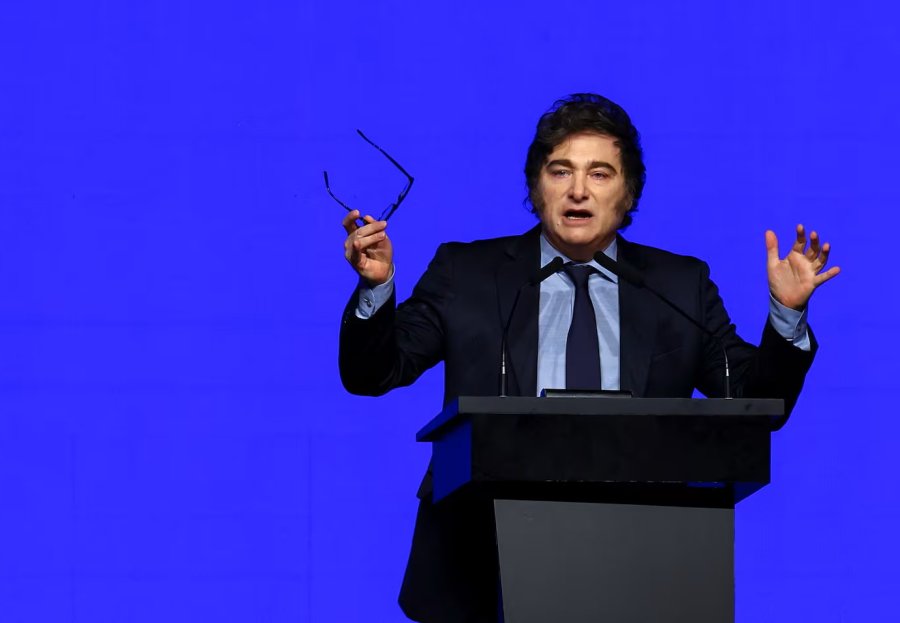 Javier Milei pierde la confianza de los argentinos a partir de la incertidumbre por el rumbo de la econom&iacute;a y los esc&aacute;ndalos pol&iacute;ticos de su gobierno.