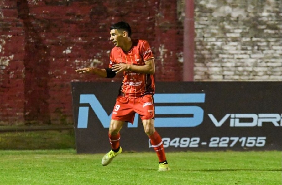 FITO MALDONADO ANOT&Oacute; EL GOL DE LA VICTORIA PARA FERRO EN CANCHA DE 9 DE JULIO