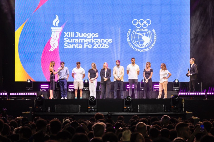 El gobernador Maximiliano Pullaro y la vicegobernadora Gisela Scaglia participaron del festival al aire libre en el Parque de la Bandera.