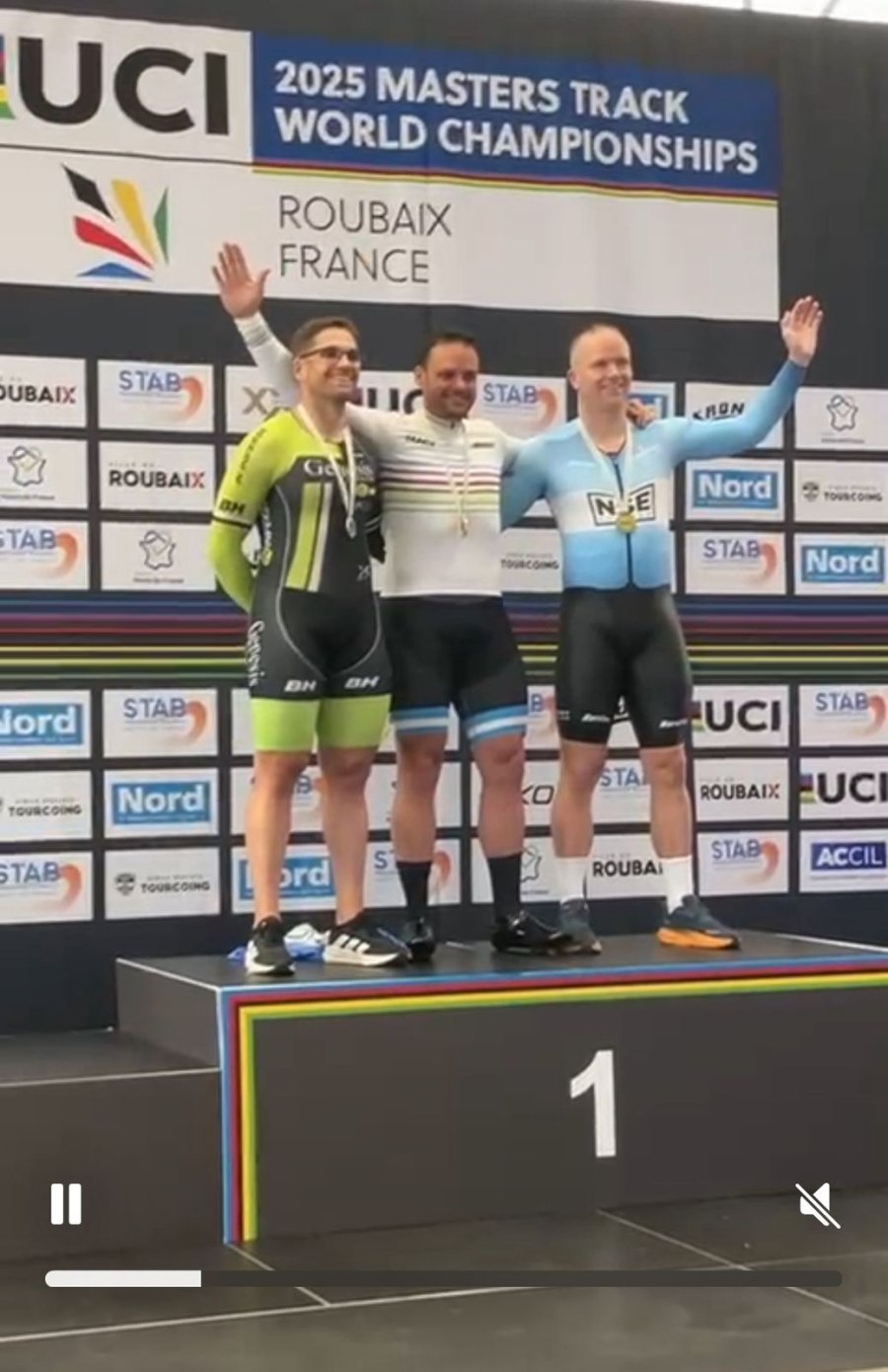 FELICIDAD. Lucas Peretti consigui&oacute; la medalla dorada.